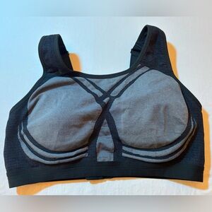 LIVI by Lane Bryant Sports Bra 18/20 Gray Black High Impact Racerback